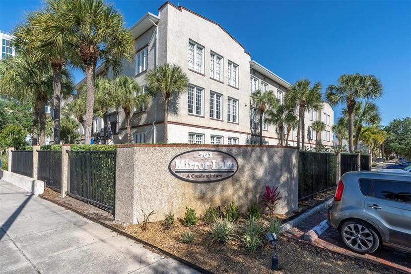 Picture of 701 Mirror Lake Drive N Unit 105, St Petersburg FL 33701