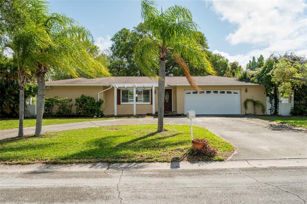 Picture of 2045 Golf View Drive, Dunedin, FL 34698