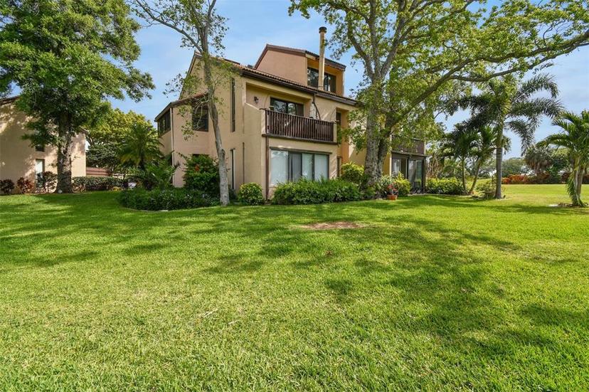 Picture of 6302 Pelican Creek Crossing Unit A, St Petersburg FL 33707