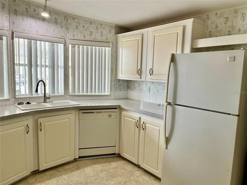 Picture of 7203 Mount Essex Drive Ne Unit 515, St Petersburg FL 33702