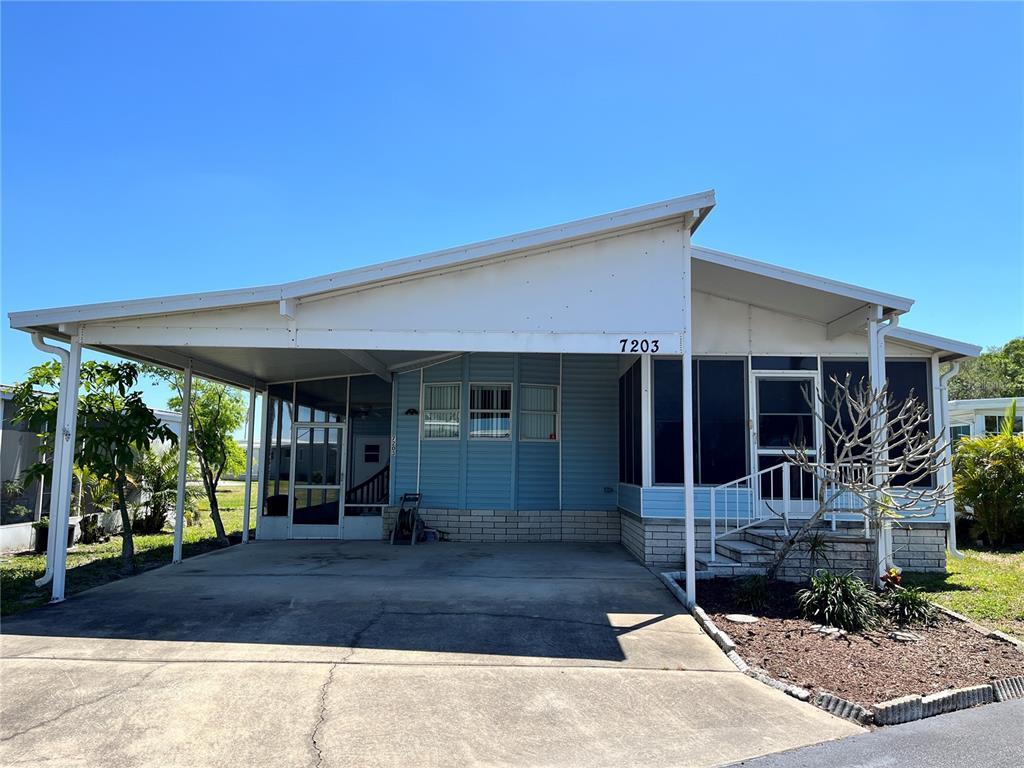 Picture of 7203 Mount Essex Drive Ne Unit 515, St Petersburg, FL 33702