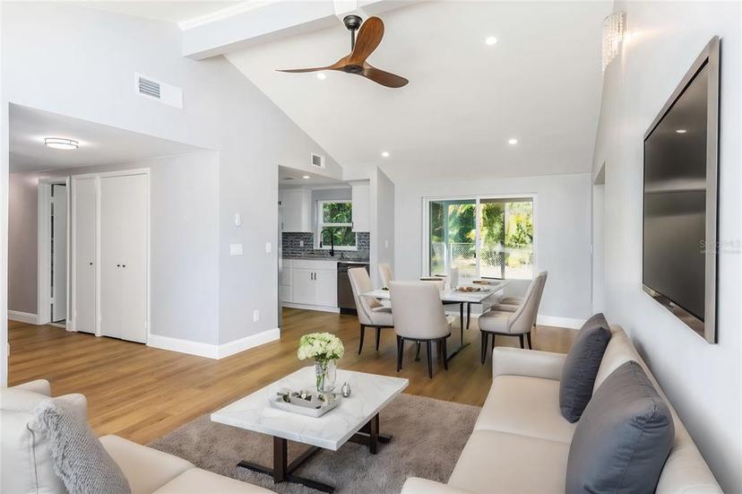 Picture of 1004 Greenleaf Way, Tarpon Springs FL 34689