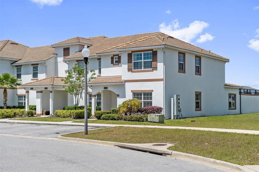 Picture of 8965 Stinger Drive, Davenport FL 33896
