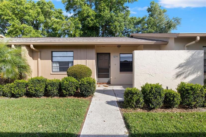Picture of 38239 Boxwood Drive, Zephyrhills FL 33542