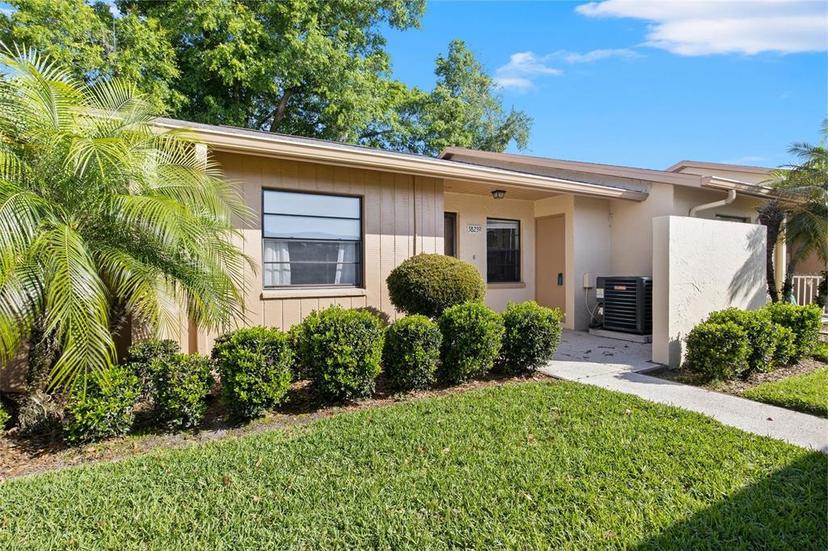 Picture of 38239 Boxwood Drive, Zephyrhills FL 33542