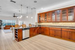 Picture of 111 N Albany Avenue Unit 16, Tampa, FL 33606