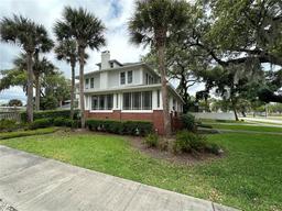 Picture of 214 S Riverside Drive, New Smyrna Beach, FL 32168