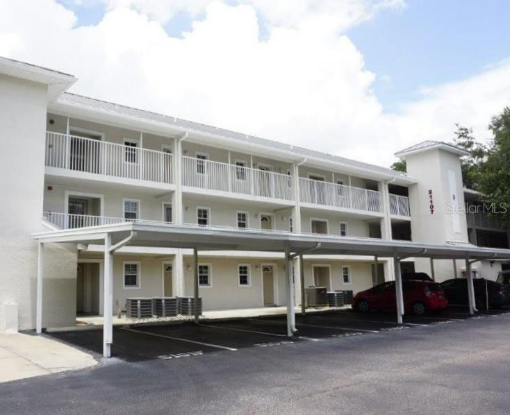 Picture of 21107 Fountain View Lane Unit 5102, Lutz, FL 33558