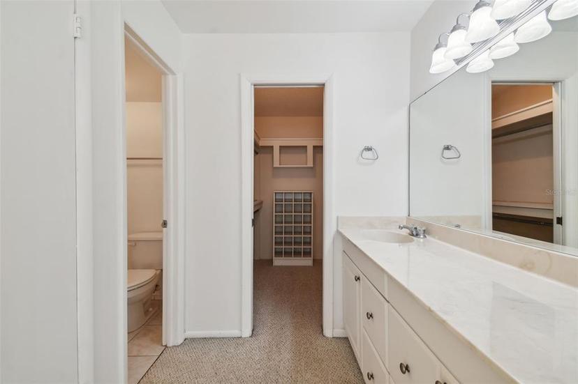 Picture of 12300 Vonn Road Unit 3102, Largo FL 33774