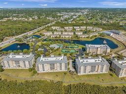 Picture of 7296 Marathon Drive Unit 504, Seminole, FL 33777