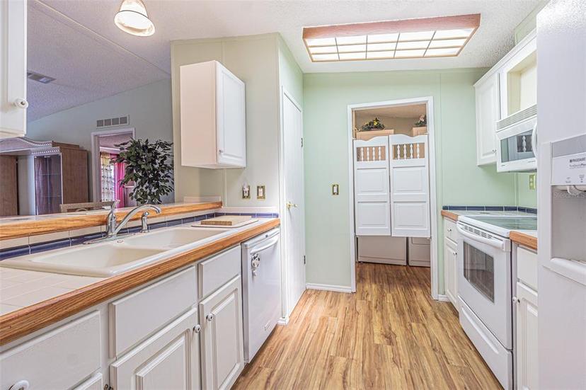 Picture of 37607 Neukom Avenue, Zephyrhills FL 33541
