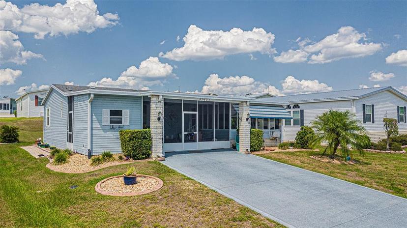 Picture of 37607 Neukom Avenue, Zephyrhills FL 33541