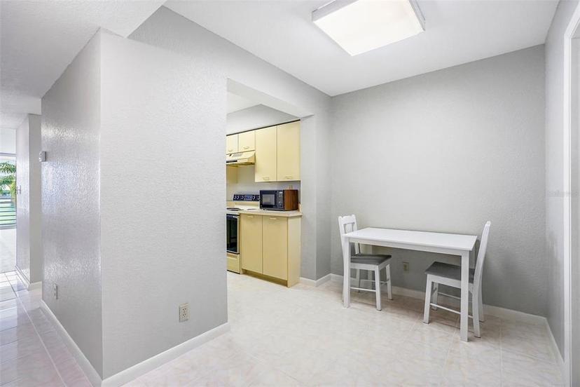 Picture of 5901 Bahia Del Mar Circle Unit 221, St Petersburg FL 33715