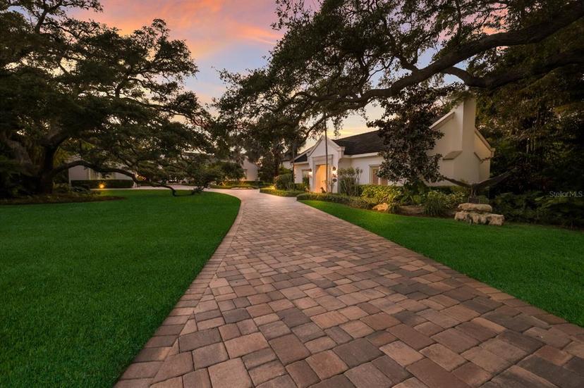 Picture of 3336 Old Oak Drive, Sarasota FL 34239