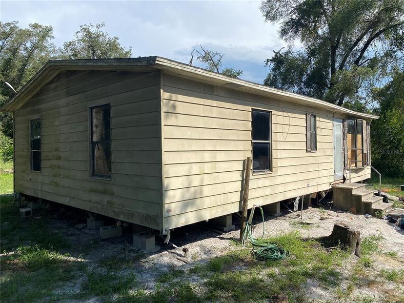 Picture of 4332 Pocahontas Drive, Dade City FL 33523