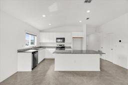 Picture of 2633 Hancock Crossing Drive, Bartow, FL 33830