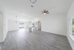 Picture of 13026 NE 6 Place, Silver Springs, FL 34488