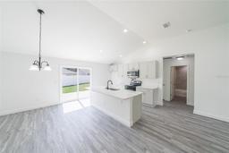 Picture of 13026 NE 6 Place, Silver Springs, FL 34488