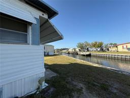 Picture of 116 W Saint Johns Way, Apollo Beach, FL 33572