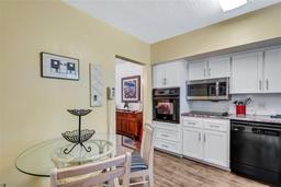 Picture of 2284 Spanish Drive Unit 40, Clearwater, FL 33763