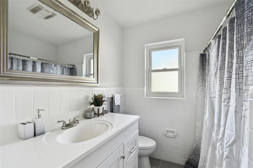 Picture of 1009 Loves Point Drive, Leesburg FL 34748