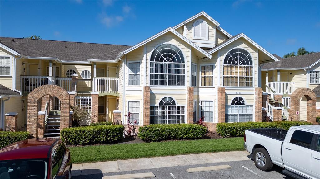 Picture of 5014 Laguna Bay Circle Unit 108, Kissimmee, FL 34746