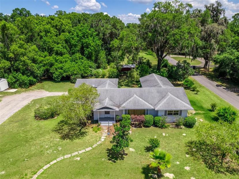 Picture of 304 E Noble Avenue, Bushnell FL 33513