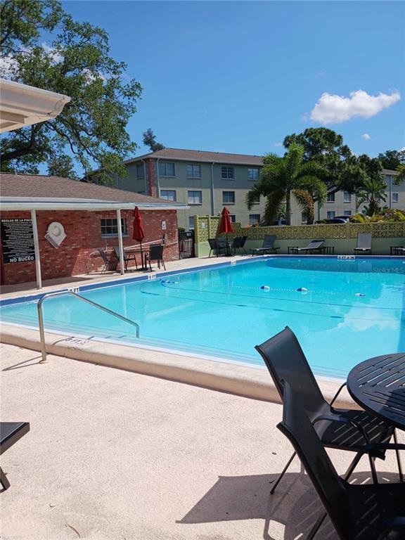 Picture of 4507 9Th Street W Unit E8, Bradenton FL 34207