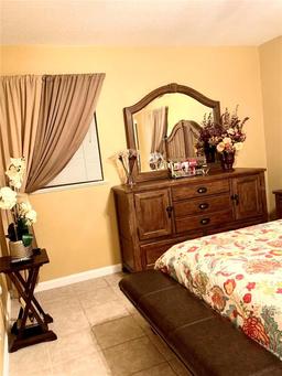 Picture of 4507 9Th Street W Unit E8, Bradenton, FL 34207