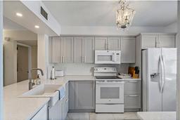 Picture of 6294 Bahia Del Mar Circle Unit 115, St Petersburg, FL 33715