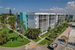 Picture of 4910 38Th Way S Unit 108, St Petersburg, FL 33711