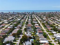 Picture of 816 98Th Avenue N, Naples, FL 34108