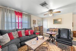 Picture of 816 98Th Avenue N, Naples, FL 34108