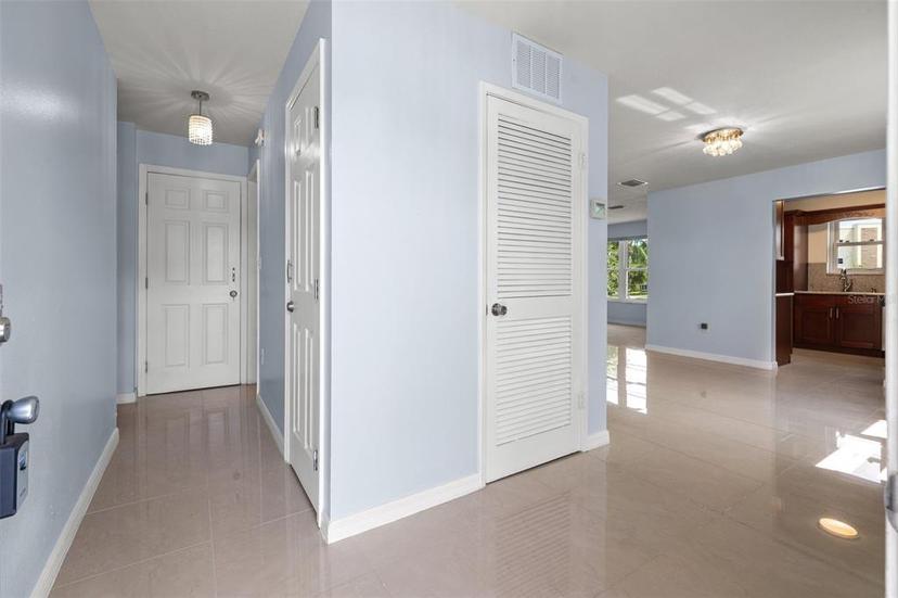 Picture of 5660 80Th Street N Unit A208, St Petersburg FL 33709