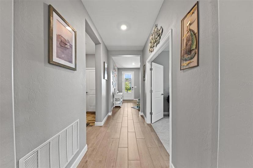 Picture of 15739 Barefoot Beach Drive, Bradenton FL 34211