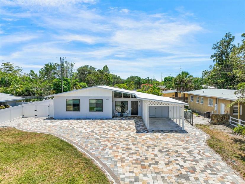 Picture of 2832 Greenbriar Street, Sarasota FL 34237