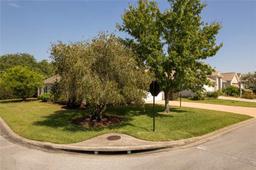 Picture of 24801 Cranes Roost Circle, Leesburg, FL 34748