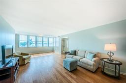 Picture of 5130 Brittany Drive S Unit 202, St Petersburg, FL 33715