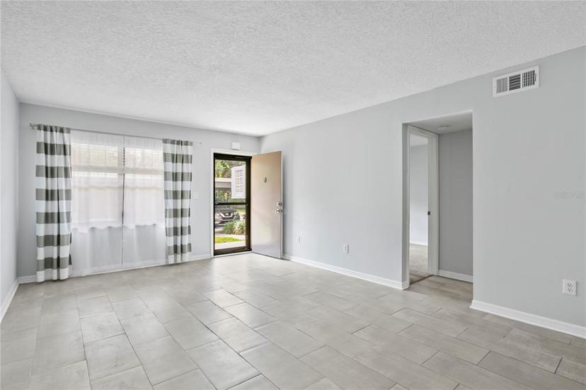 Picture of 4920 Locust Street Ne Unit 115, St Petersburg FL 33703
