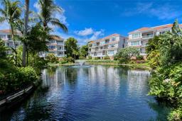 Picture of 360 Gulf Of Mexico Drive Unit 322, Longboat Key, FL 34228