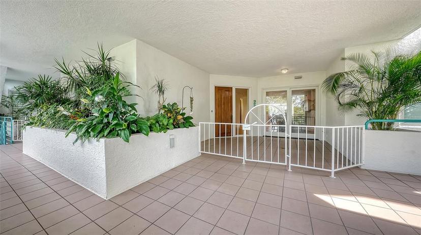 Picture of 360 Gulf Of Mexico Drive Unit 322, Longboat Key FL 34228