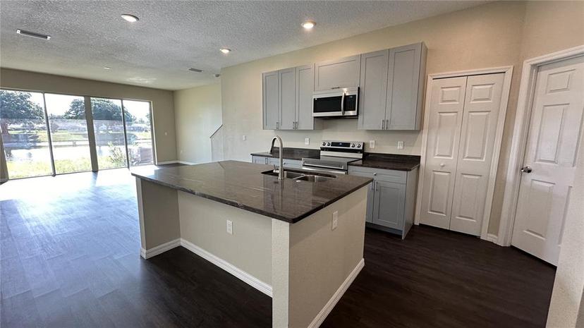 Picture of 619 Lake Shore Parkway, Davenport FL 33896