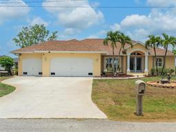 Picture of 15020 Acorn Circle, Port Charlotte, FL 33981