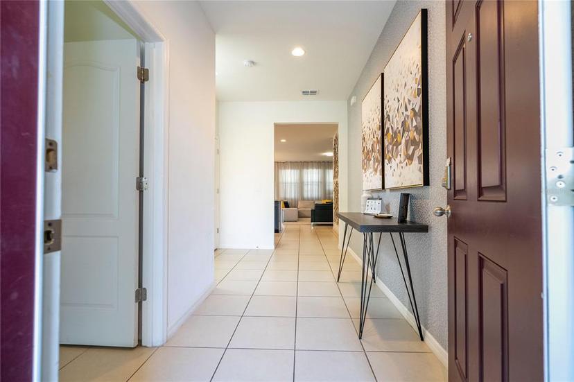Picture of 7049 Oakwood Street, Davenport FL 33837