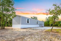 Picture of 334 Oakcrest Drive, Interlachen, FL 32148