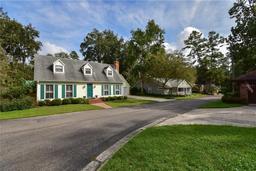 Picture of 927 NW 41St Drive, Gainesville, FL 32605