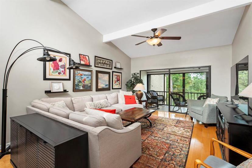 Picture of 1623 Pelican Cove Road Unit 226, Sarasota FL 34231