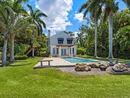 Picture of 4521 Bay Shore Road, Sarasota, FL 34234