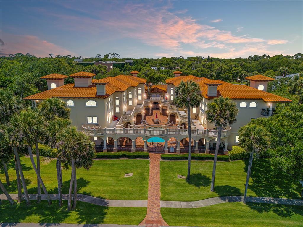 Picture of 5090 Riverside Drive Unit 105, Port Orange, FL 32127