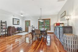 Picture of 975 Cr 542E, Bushnell, FL 33513